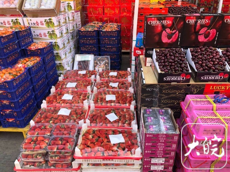 春节临近合肥水果市场开启“旺销模式”(图2)